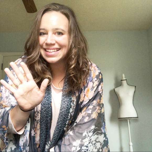 Meet your Posher, Catrina - Picture 2 of 3